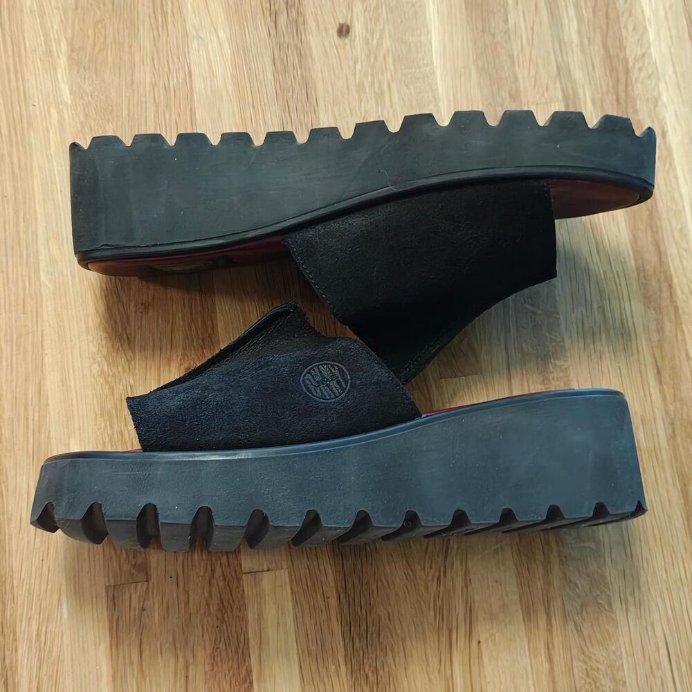 Dkny Women's Black and Burgundy Slides - Picture 4 of 5